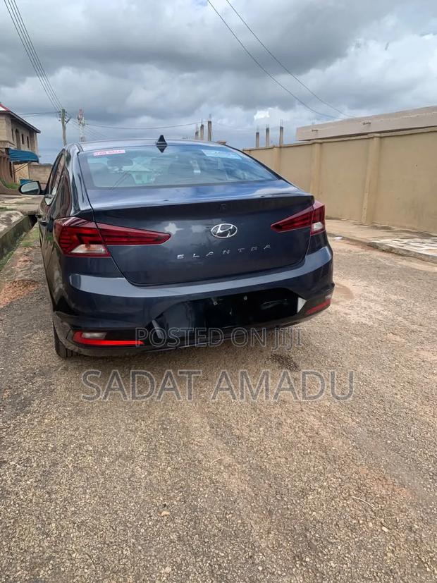 Hyundai Elantra 2020 Blue