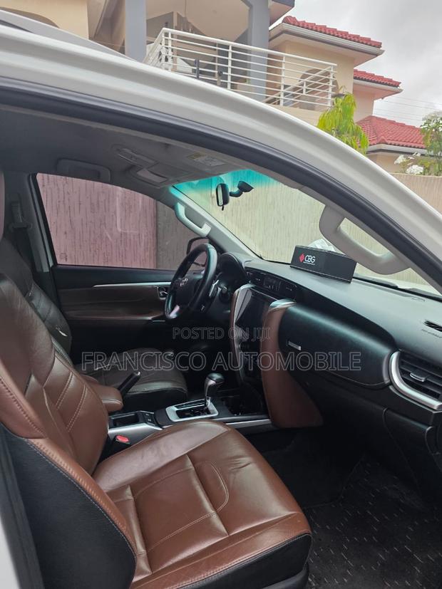 Toyota Fortuner 2.4 D AWD 2018 White