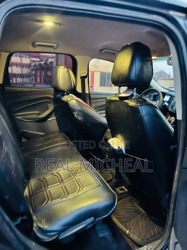 Ford Escape S 4dr SUV (2.5L 4cyl 6A) 2015