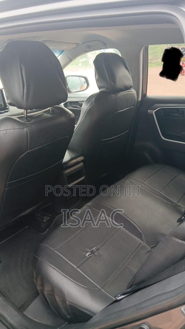 Toyota RAV4 2019 Gray