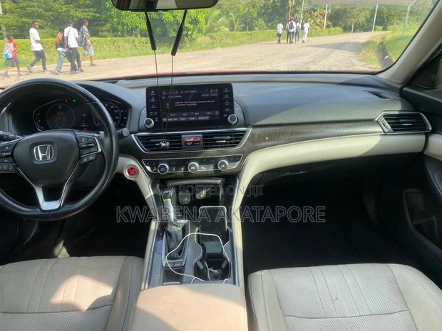 Honda Accord Touring 2.0T 2018 White