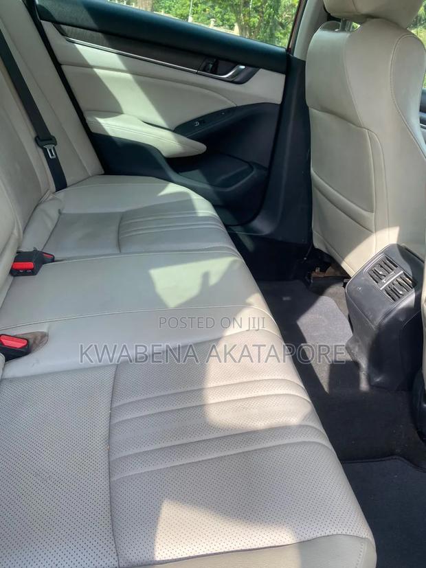 Honda Accord Touring 2.0T 2018 White