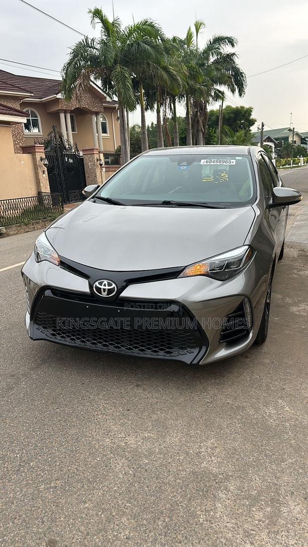 Toyota Corolla SE Special Edition 4dr Sedan (1.8L 4cyl CVT) 2017 Beige