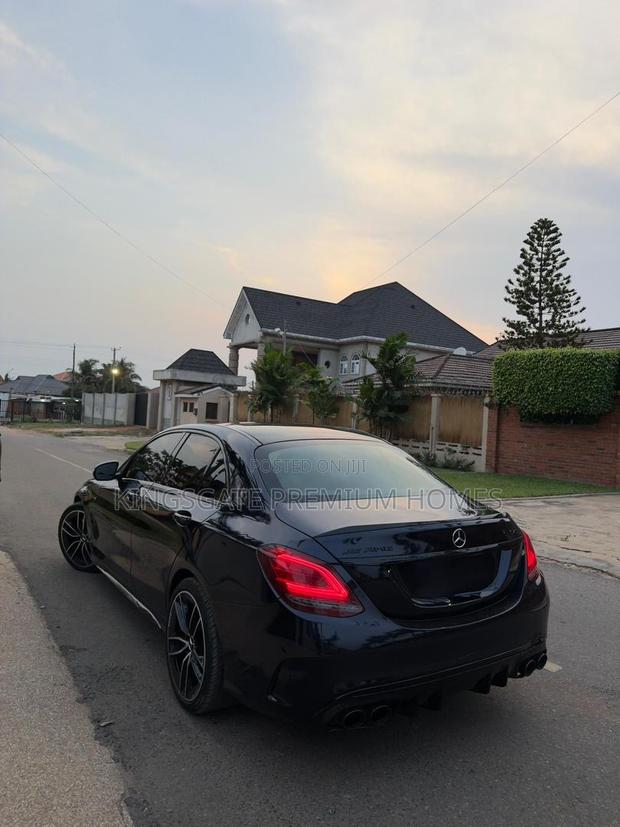Mercedes-Benz C43 2021 Blue