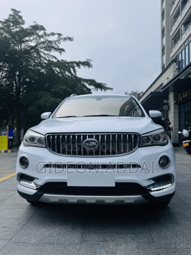 Car 2017 White