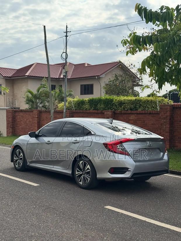 Honda Civic 2018 Silver