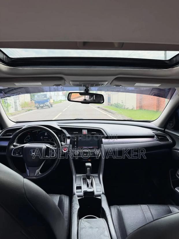 Honda Civic 2018 Silver