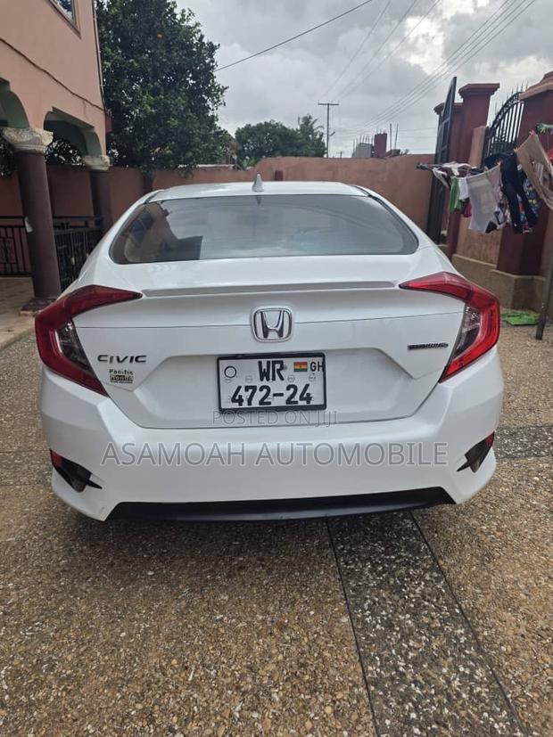 Honda Civic 2016 White
