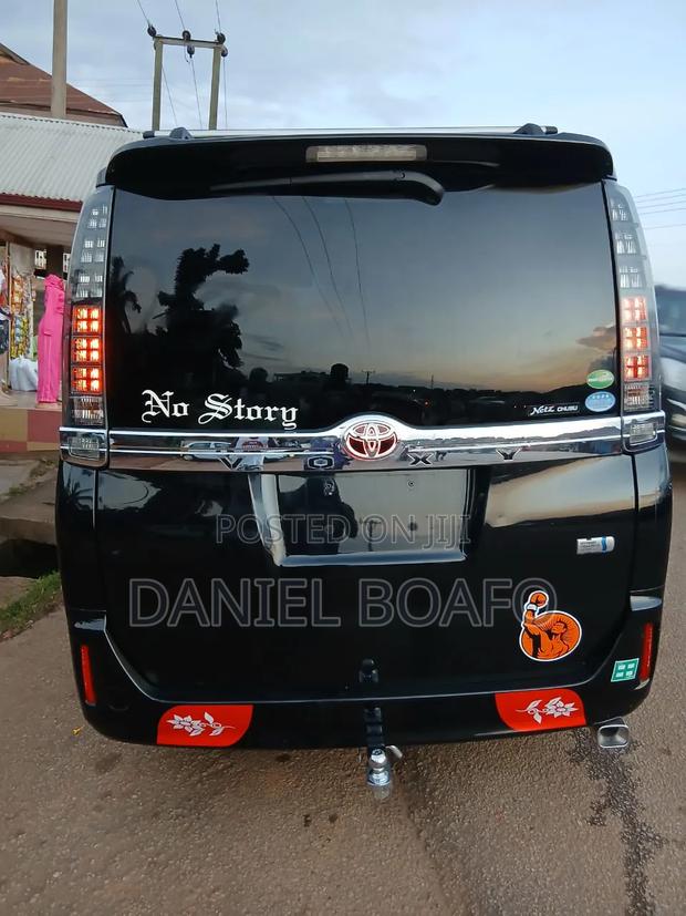 Toyota Voxy SV Premium 2014 Black