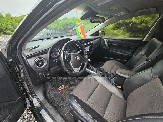 Toyota Corolla SE Special Edition 4dr Sedan (1.8L 4cyl CVT) 2017 Black