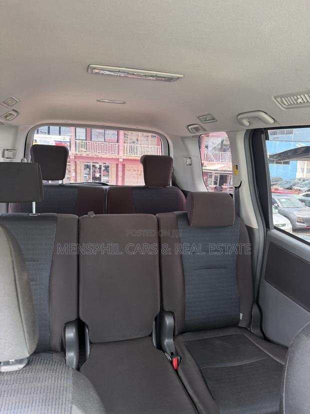 Toyota Voxy 2011 Black