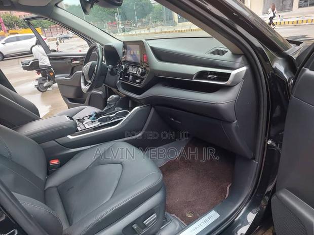 Toyota Highlander XSE AWD 2023 Black