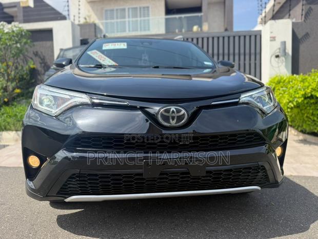 Toyota RAV4 XLE 4dr SUV (2.5L 4cyl 6A) 2018 Black