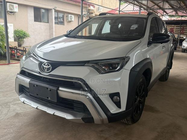 Toyota RAV4 2018 White