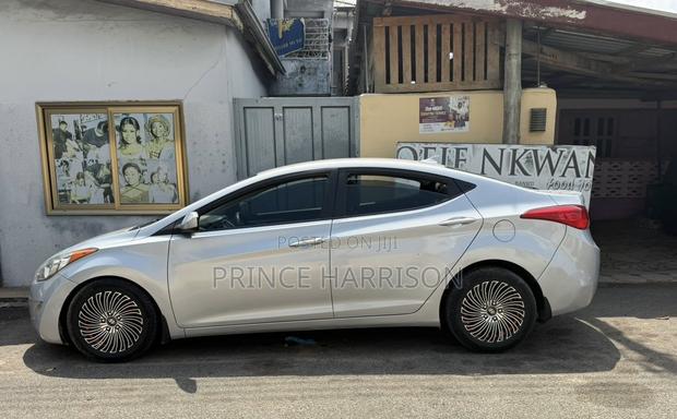 Hyundai Elantra SE 4dr Sedan (1.8L 4cyl 6A) 2014 Silver