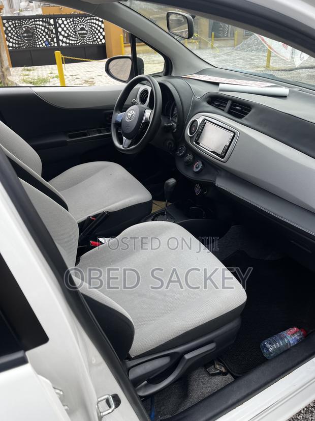 Toyota Vitz 1.3 AWD 3dr 2013 White
