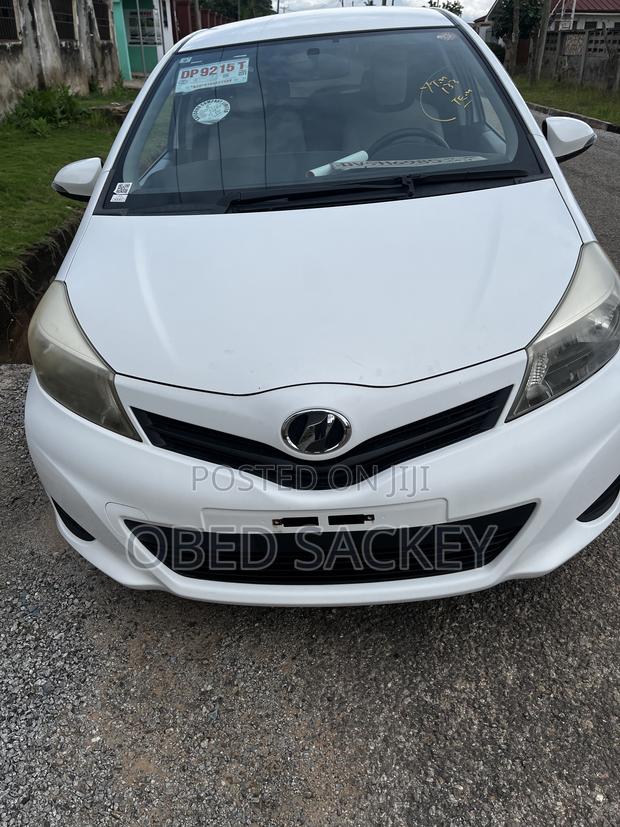 Toyota Vitz 1.3 AWD 3dr 2013 White