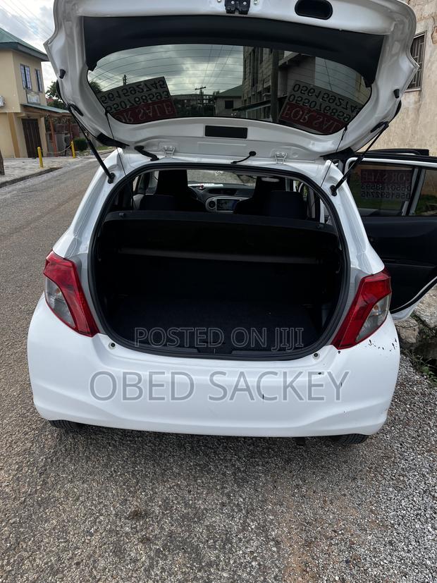 Toyota Vitz 1.3 AWD 3dr 2013 White