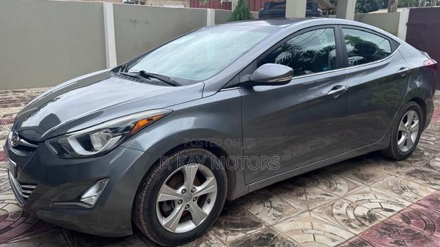 Hyundai Elantra SE Sedan FWD (1.8L 4cyl 6A) 2016 Gray