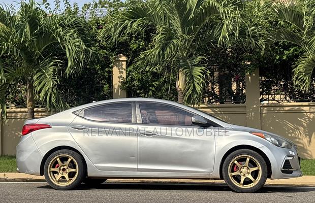 Hyundai Avante 2013 Silver