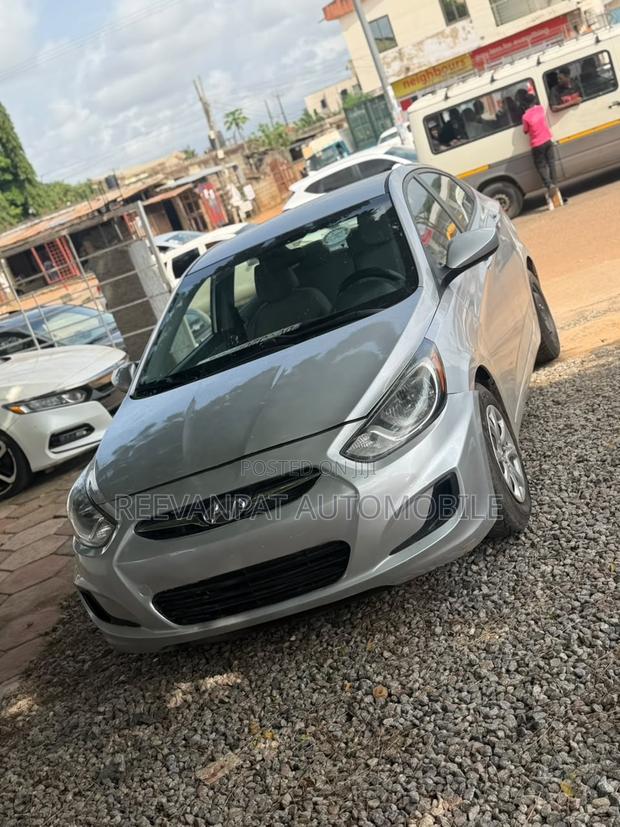 Hyundai Accent 2014 Silver