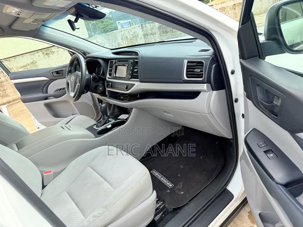 Toyota Highlander 2019 White