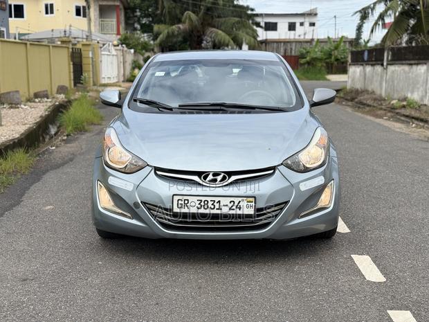 Hyundai Elantra SE Sedan FWD (1.8L 4cyl 6M) 2016