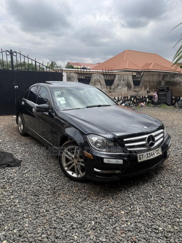 Mercedes-Benz C250 2014 Black
