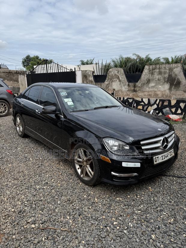 Mercedes-Benz C250 2014 Black