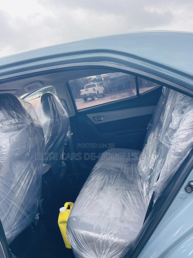 Toyota Corolla LE Eco 4dr Sedan (1.8L 4cyl CVT) 2016 Blue