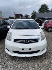Toyota Yaris SE Hatchback 5dr 2013 White for sale
