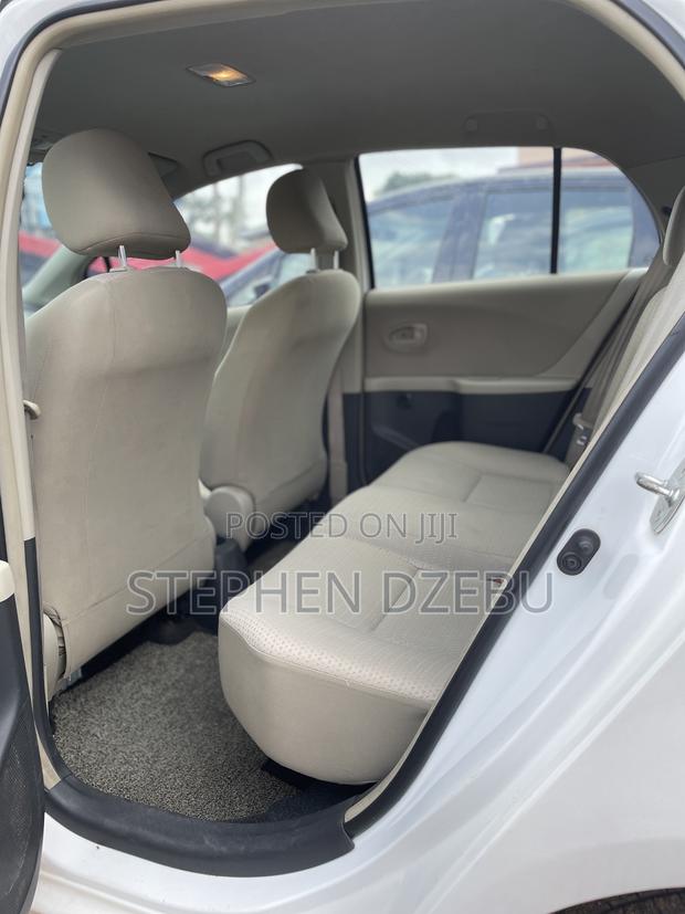 Toyota Yaris SE Hatchback 5dr 2013 White