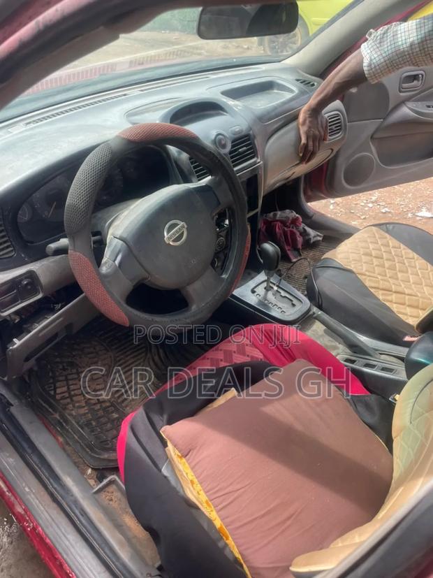 Nissan Sunny 2010 Burgundy