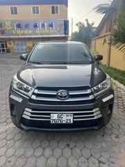Toyota Highlander 2018 Gray for sale