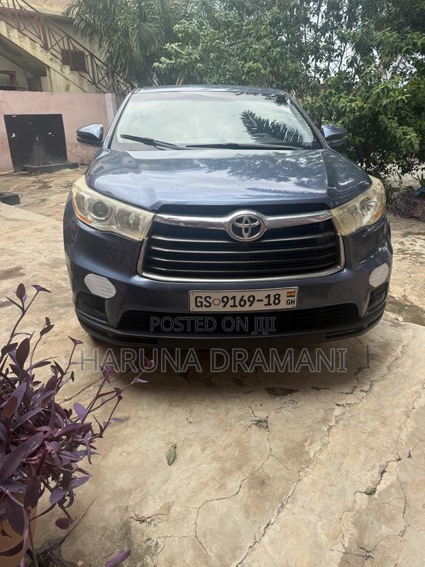 Toyota Highlander LE 4dr SUV (2.7L 4cyl 6A) 2015 Blue