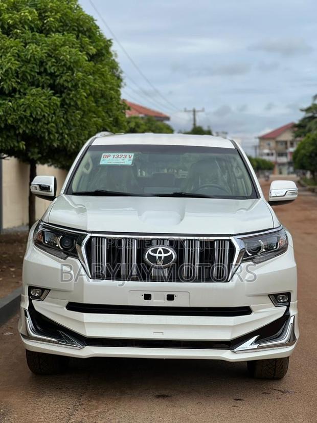 Toyota Land Cruiser Prado 2.7 2017 White