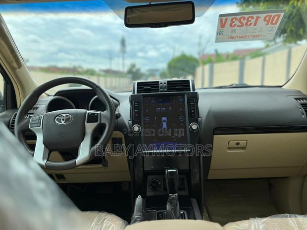 Toyota Land Cruiser Prado 2.7 2017 White