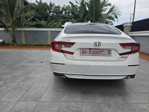 Honda Accord 2018 White