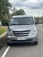 Hyundai H1 2015 Silver for sale