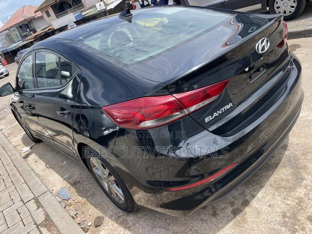 Hyundai Elantra 2017 Black