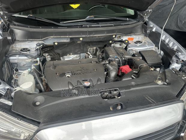Mitsubishi RVR 2016 Silver