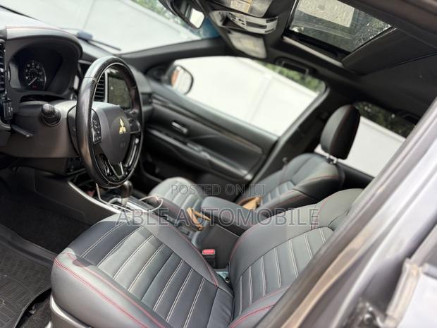 Mitsubishi Outlander 2.4 PHEV AWD 2019 Gray