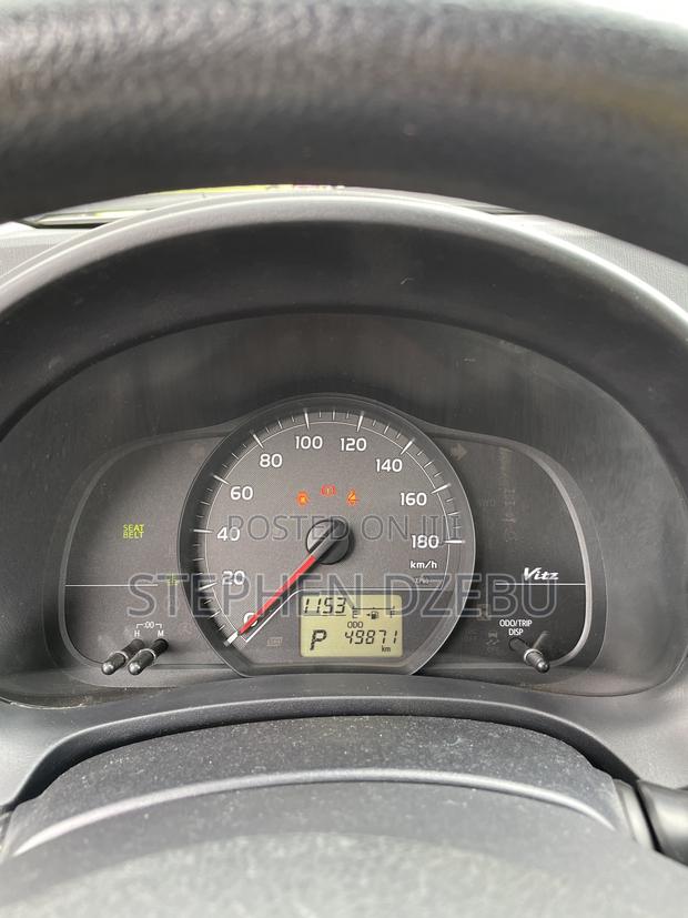 Toyota Vitz 1.3 FWD 5dr 2012 White