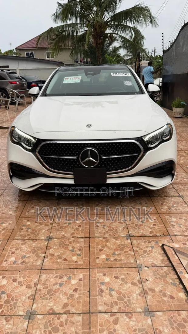 Mercedes-Benz E300 2025 White