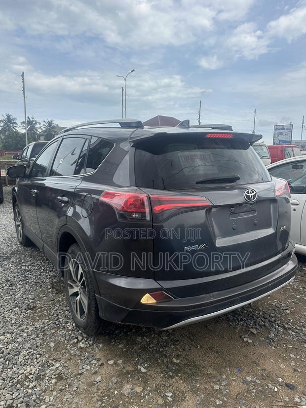 Toyota RAV4 2018 Gray