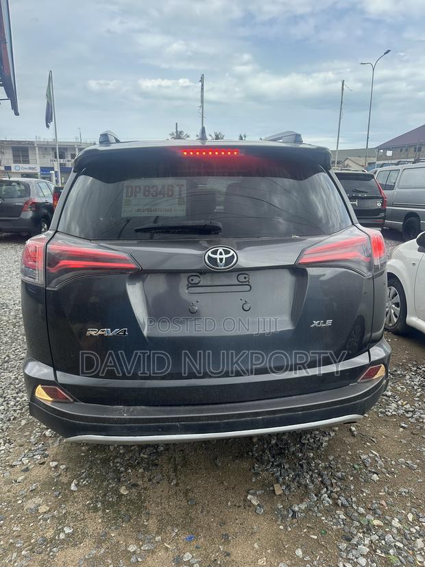 Toyota RAV4 2018 Gray