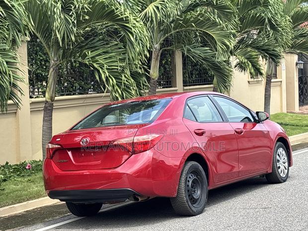 Toyota Corolla 2016 Red