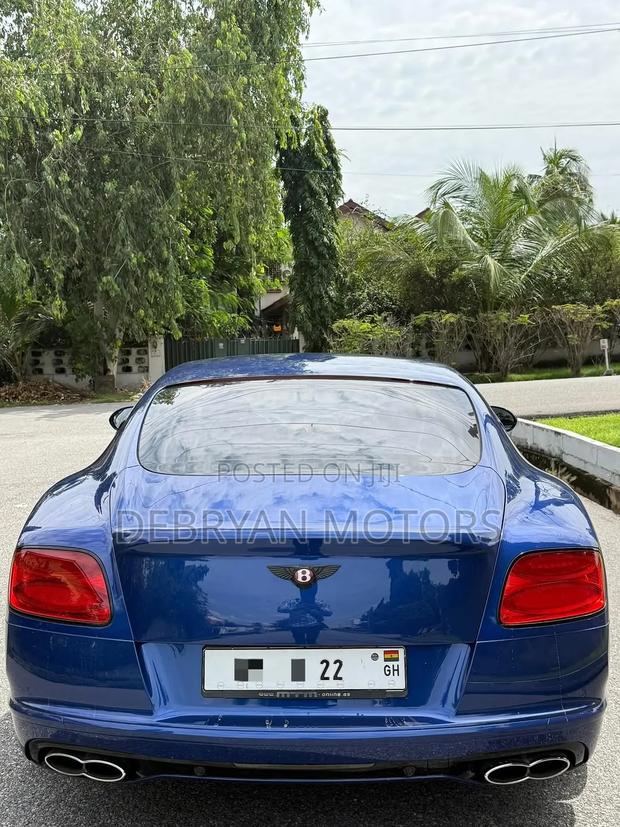 Bentley Continental 2017 Blue