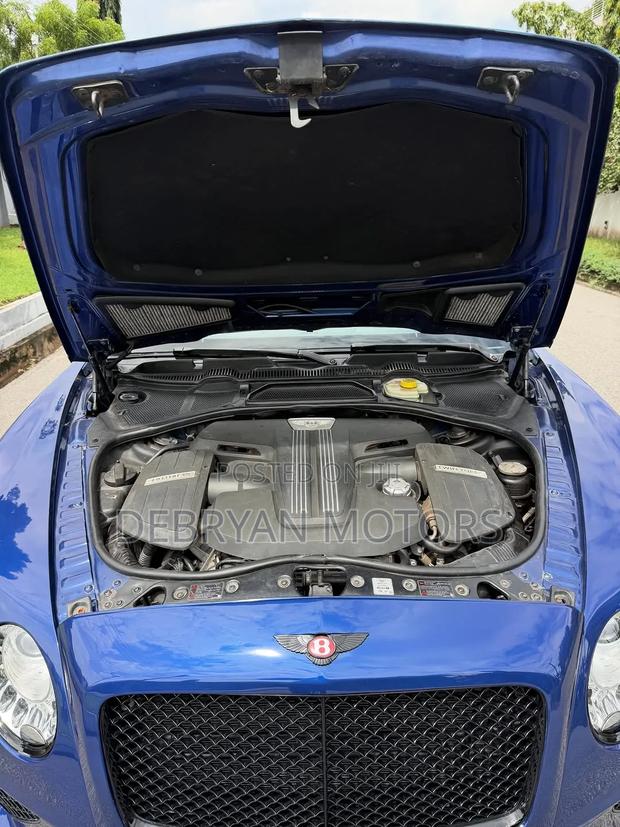 Bentley Continental 2017 Blue