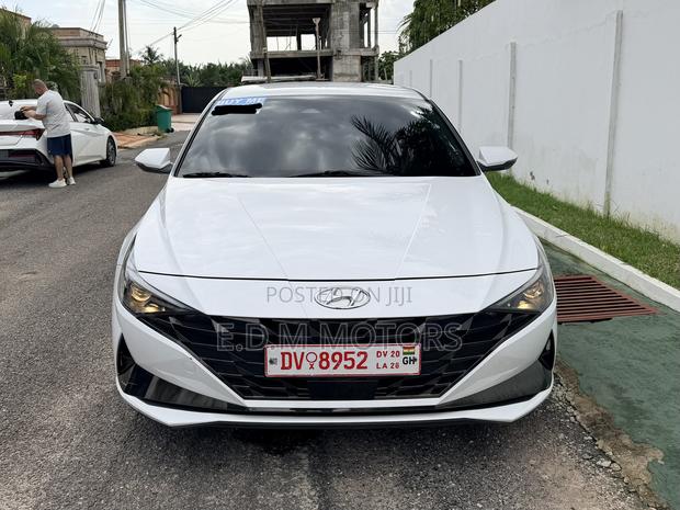 Hyundai Avante 2023 White